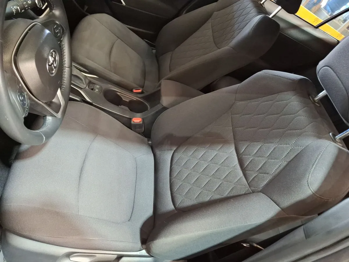 Toyota Corolla Cross 1.8 Xei Hybrid 4x2 Cvt At 5p año 2025