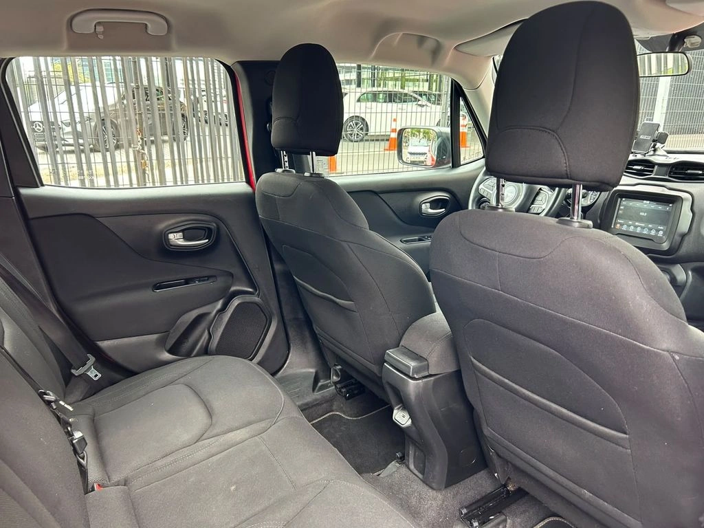 Jeep Renegade 1.8 Sport Lx 4x2 At 5p año 2023