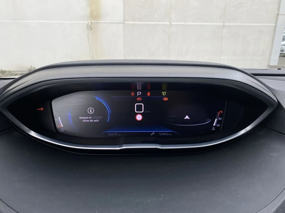 Peugeot 5008 1.5 Allure Pack Bluehdi 130 4x2 Eat8 5p año 2024