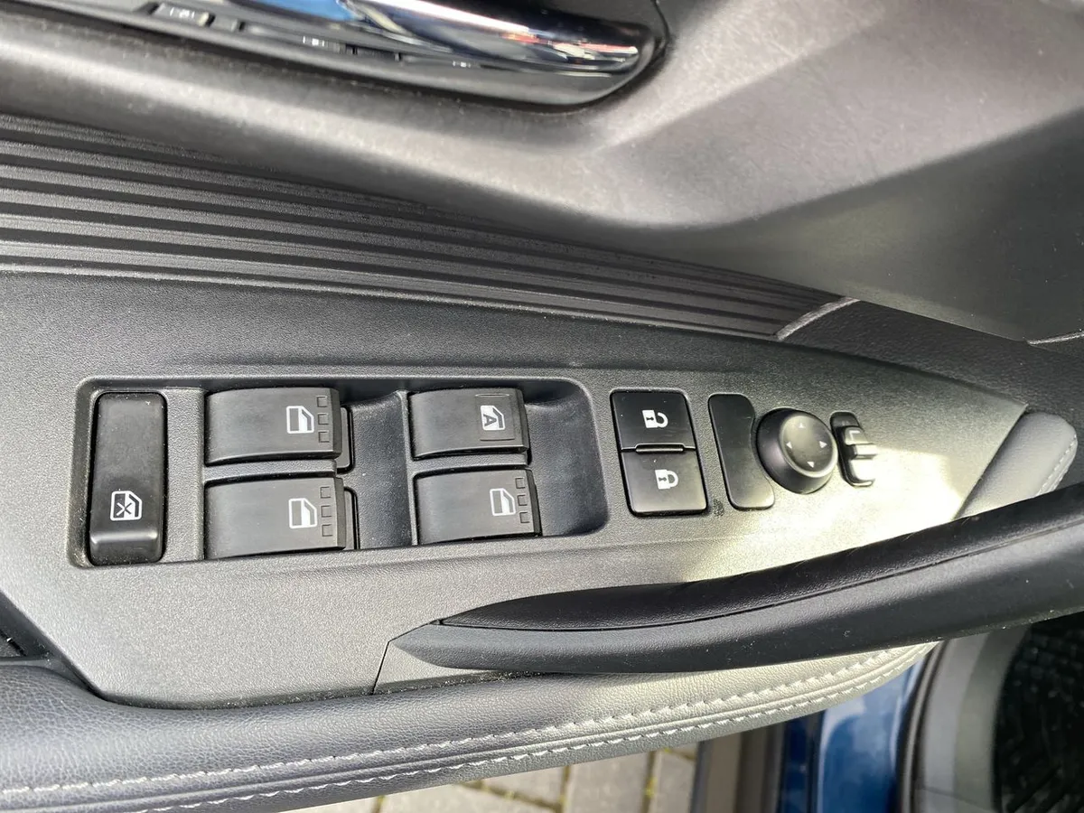 Toyota Yaris Cross 1.5 Xi 4x2 Cvt At 5p año 2025
