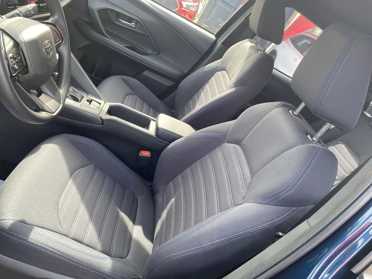 Toyota Yaris Cross 1.5 Xi 4x2 Cvt At 5p año 2025