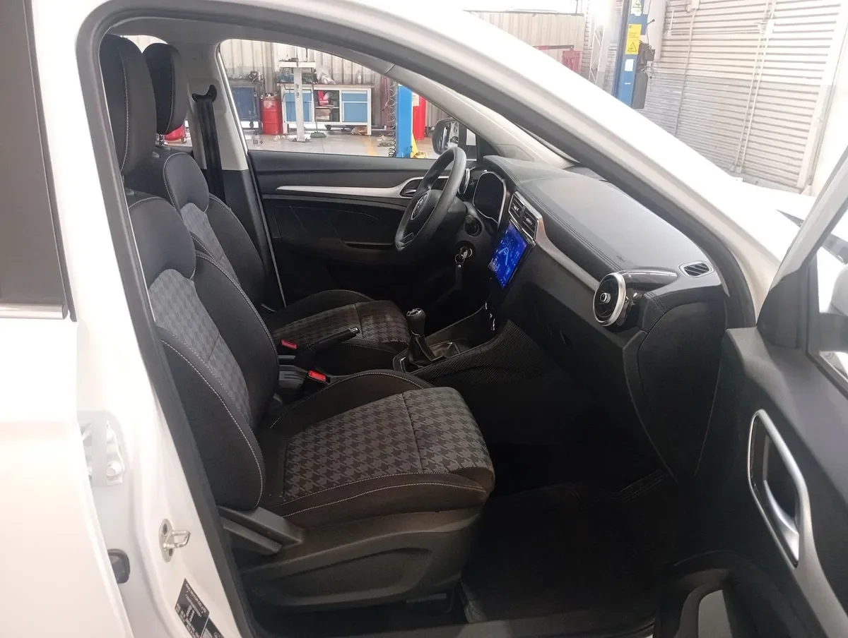 MG Mg Zs 1.5 Std 4x2 Mt 5p año 2023