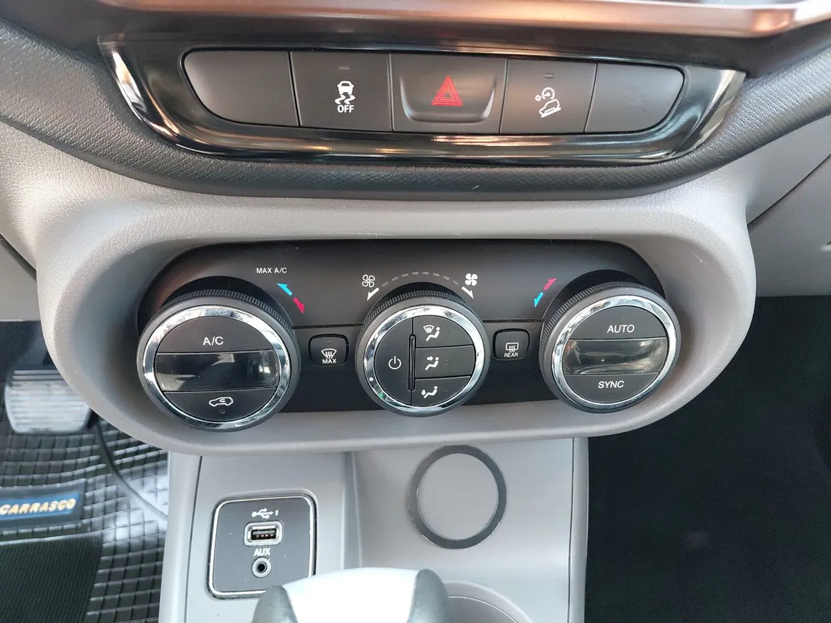 Ram 1000 2.0 Laramie 4x4 Dob. Cab. At 4p año 2021