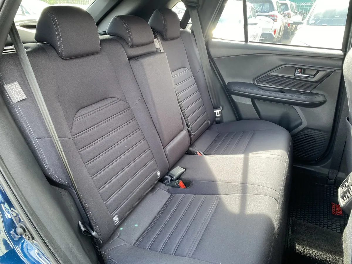 Toyota Yaris Cross 1.5 Xi 4x2 Cvt At 5p año 2025