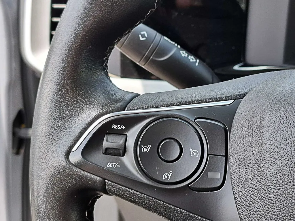 Opel Mokka 1.2t Elegance 4x2 Mt6 5p año 2023