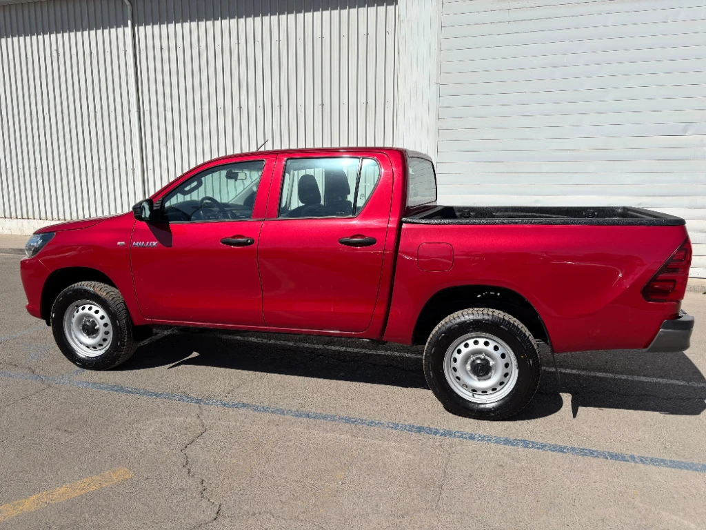 Toyota Hilux Dc 4x4 2.4 D Dx Mt año 2024