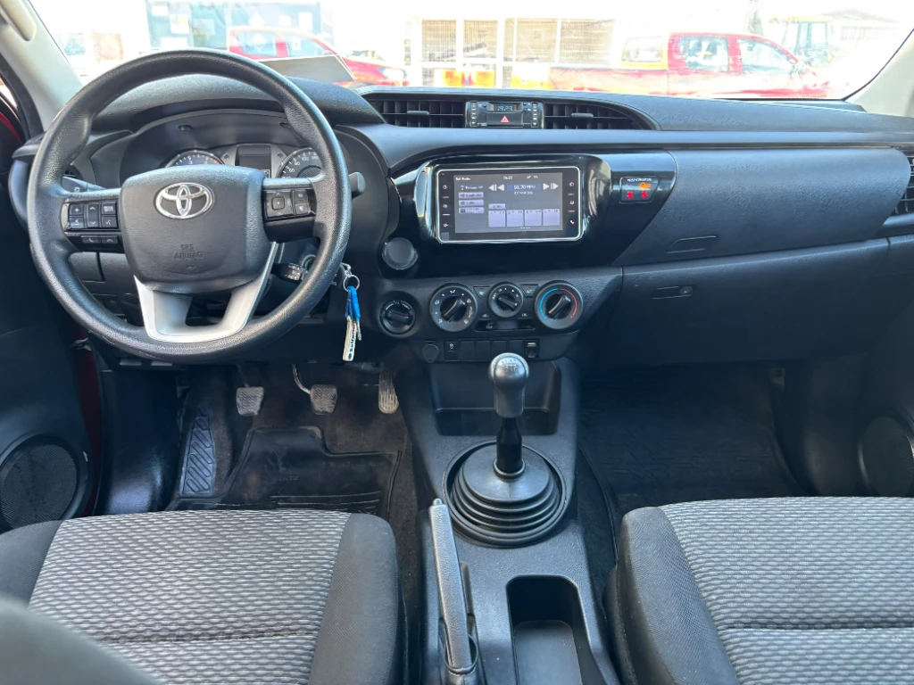 Toyota Hilux Dc 4x4 2.4 D Dx Mt año 2024