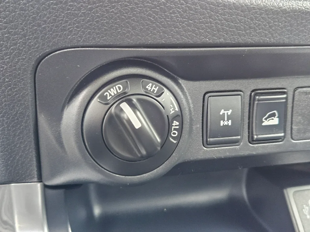 Nissan Navara Navara Dc 4x4 2.3tdi Xe año 2023