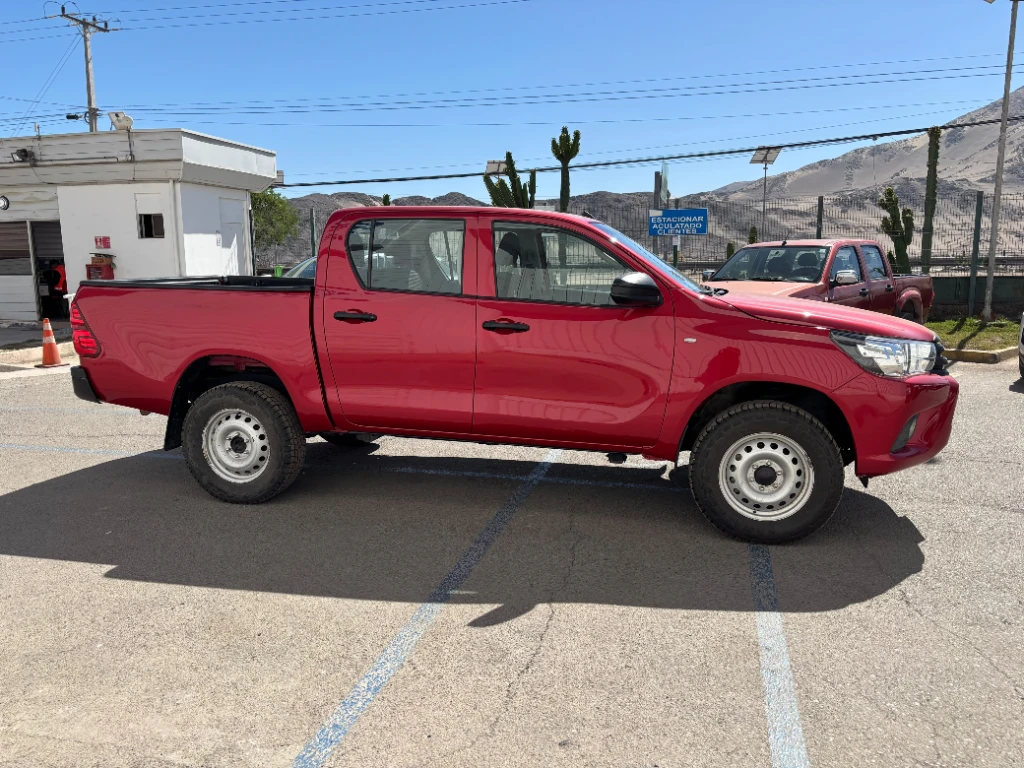 Toyota Hilux Dc 4x4 2.4 D Dx Mt año 2024