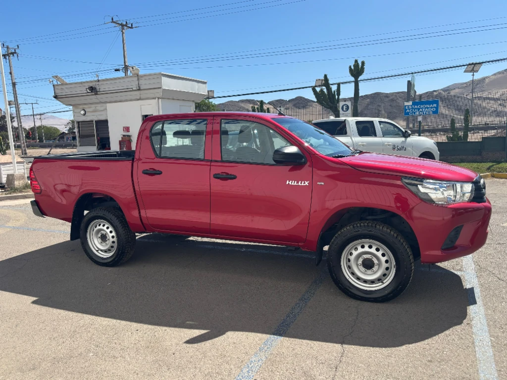 Toyota Hilux Dc 4x4 2.4 D Dx Mt año 2024