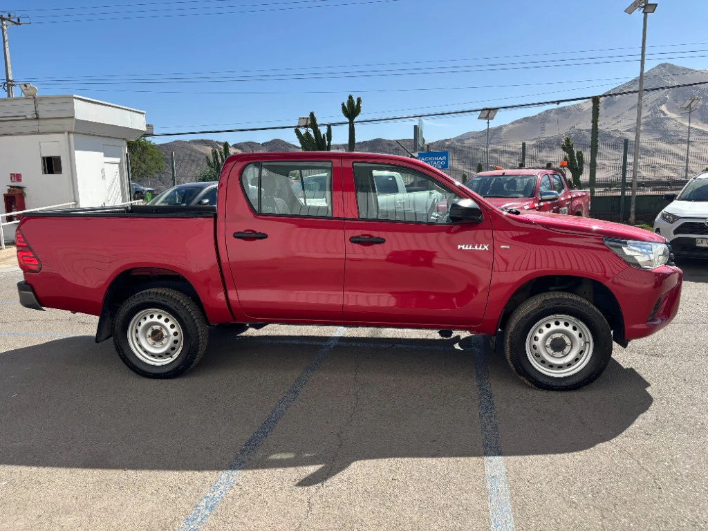 Toyota Hilux Dc 4x4 2.4 D Dx Mt año 2024