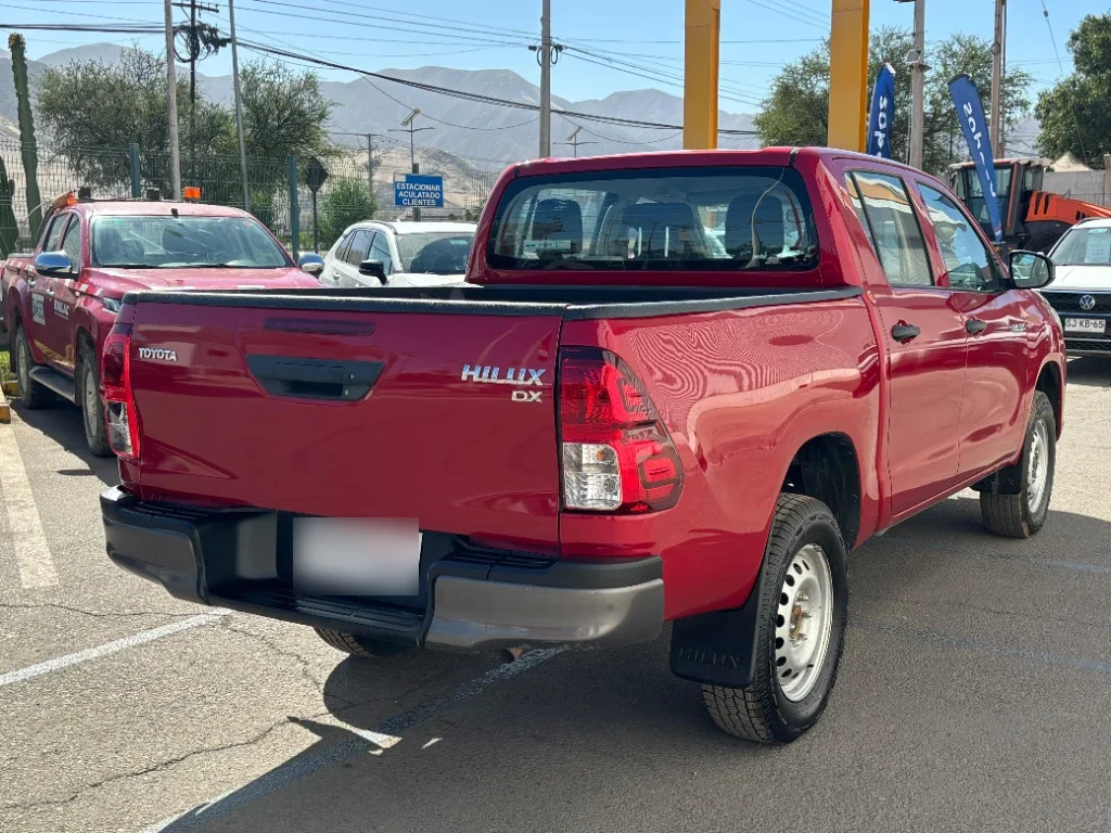 Toyota Hilux Dc 4x4 2.4 D Dx Mt año 2024