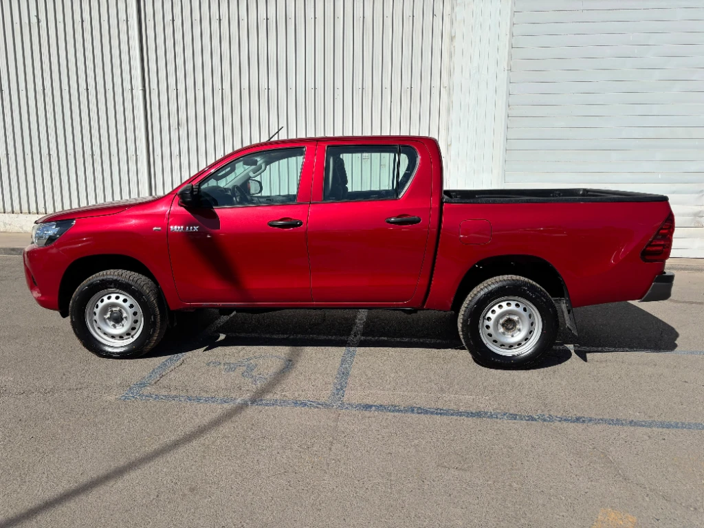 Toyota Hilux Dc 4x4 2.4 D Dx Mt año 2024
