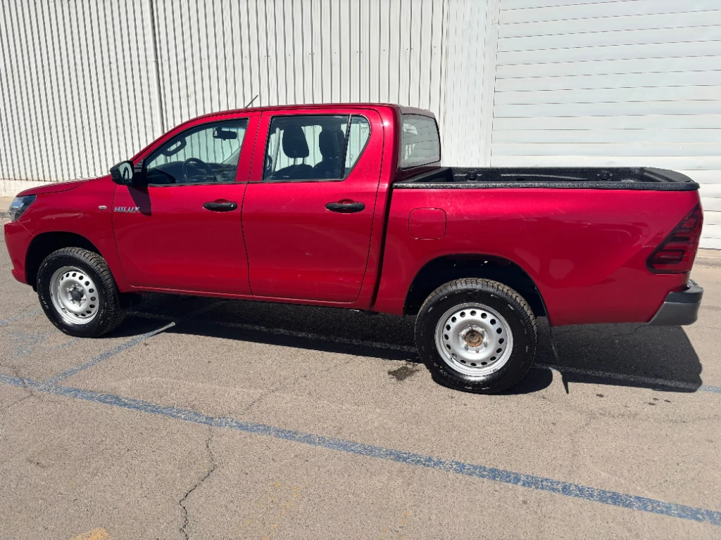 Toyota Hilux Dc 4x4 2.4 D Dx Mt año 2024