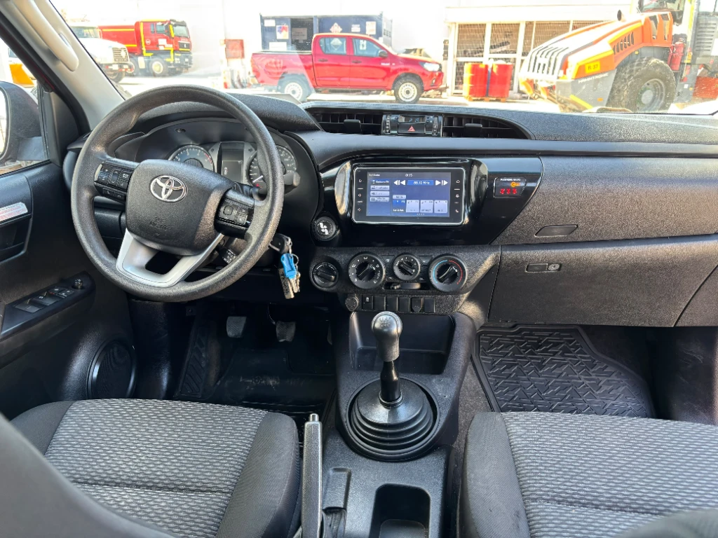 Toyota Hilux Dc 4x4 2.4 D Dx Mt año 2024