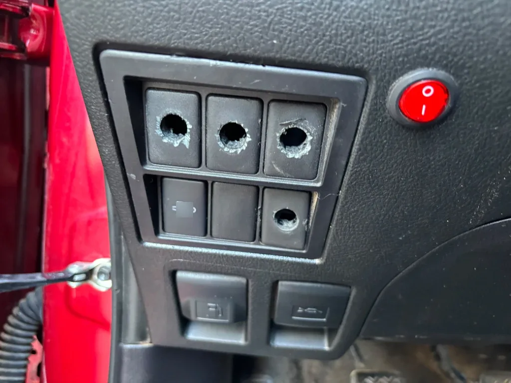 Toyota Hilux Dc 4x4 2.4 D Dx Mt año 2024