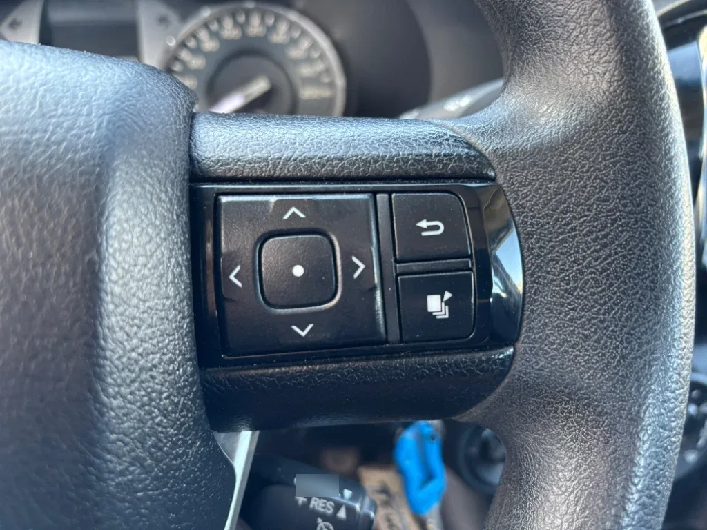 Toyota Hilux Dc 4x4 2.4 D Dx Mt año 2024