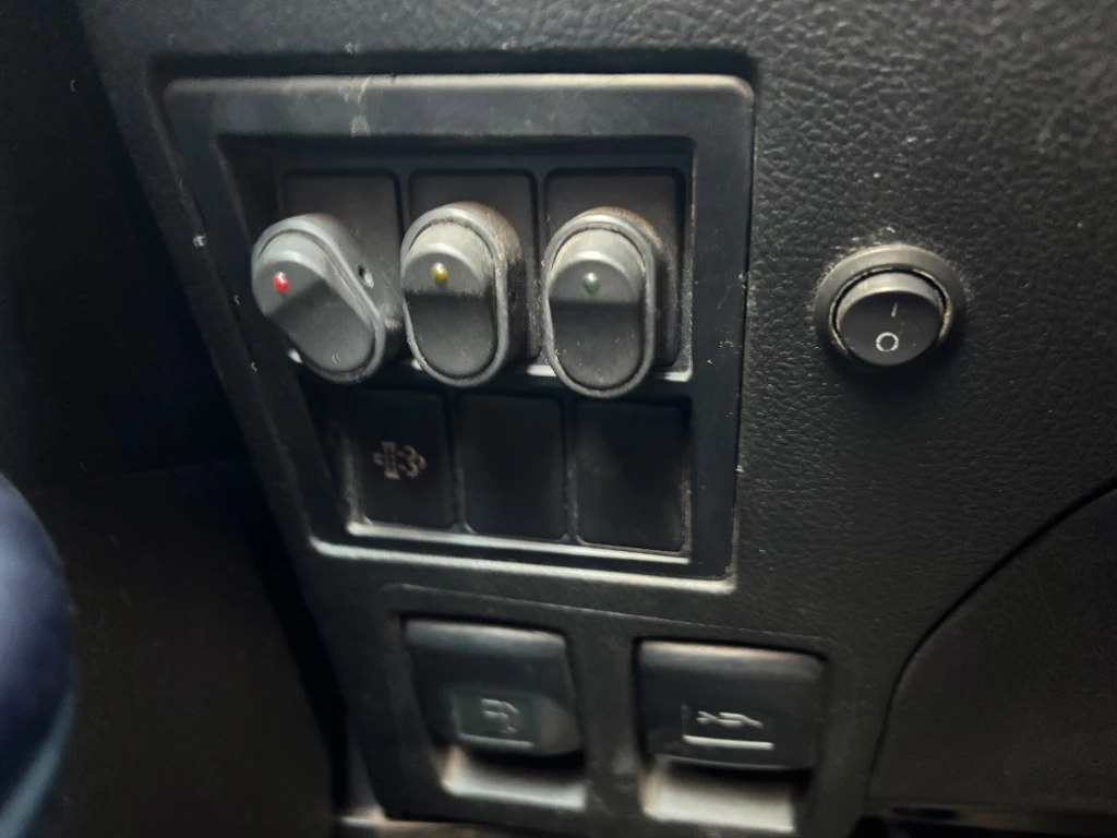 Toyota Hilux Dc 4x4 2.4 D Dx Mt año 2024