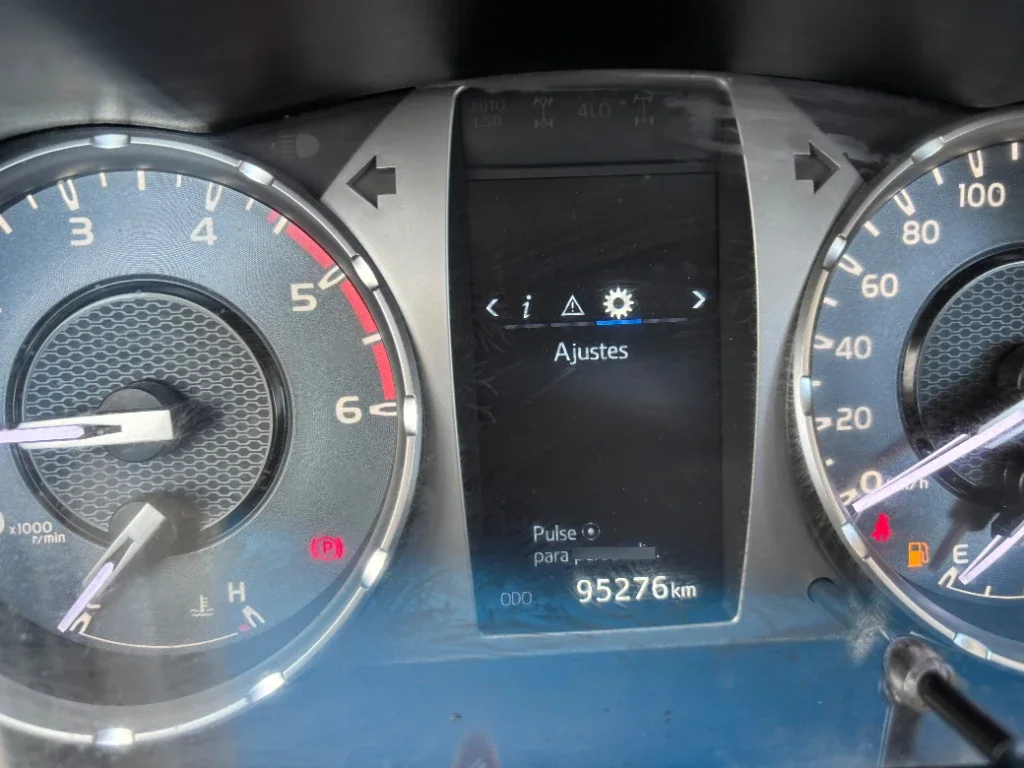 Toyota Hilux Dc 4x4 2.4 D Dx Mt año 2024