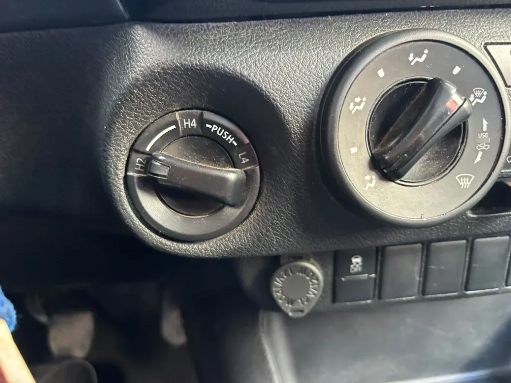 Toyota Hilux Dc 4x4 2.4 D Dx Mt año 2024