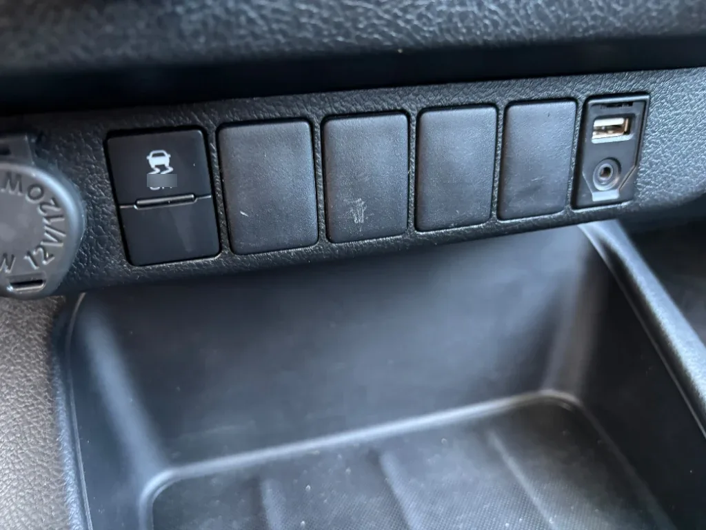 Toyota Hilux Dc 4x4 2.4 D Dx Mt año 2024
