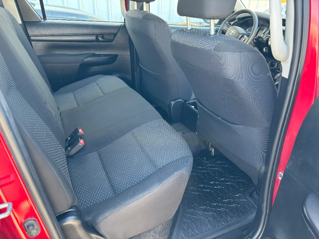 Toyota Hilux Dc 4x4 2.4 D Dx Mt año 2024