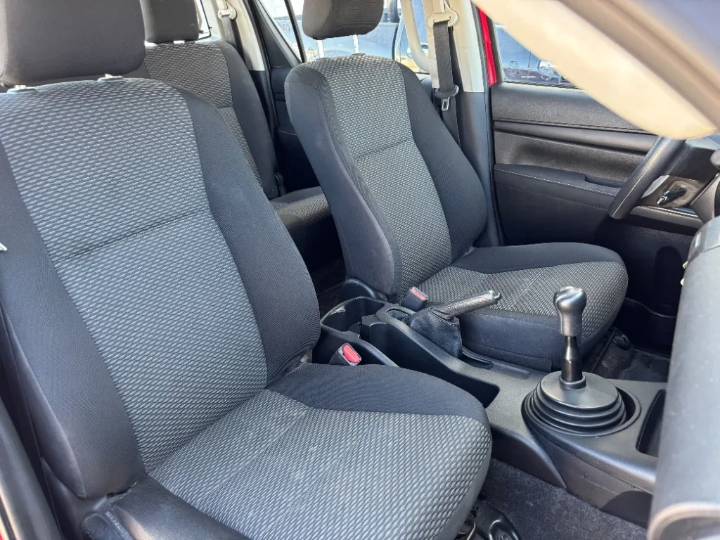 Toyota Hilux Dc 4x4 2.4 D Dx Mt año 2024
