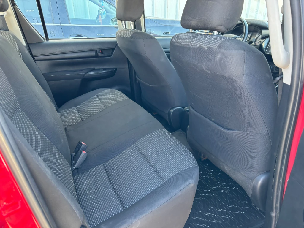 Toyota Hilux Dc 4x4 2.4 D Dx Mt año 2024