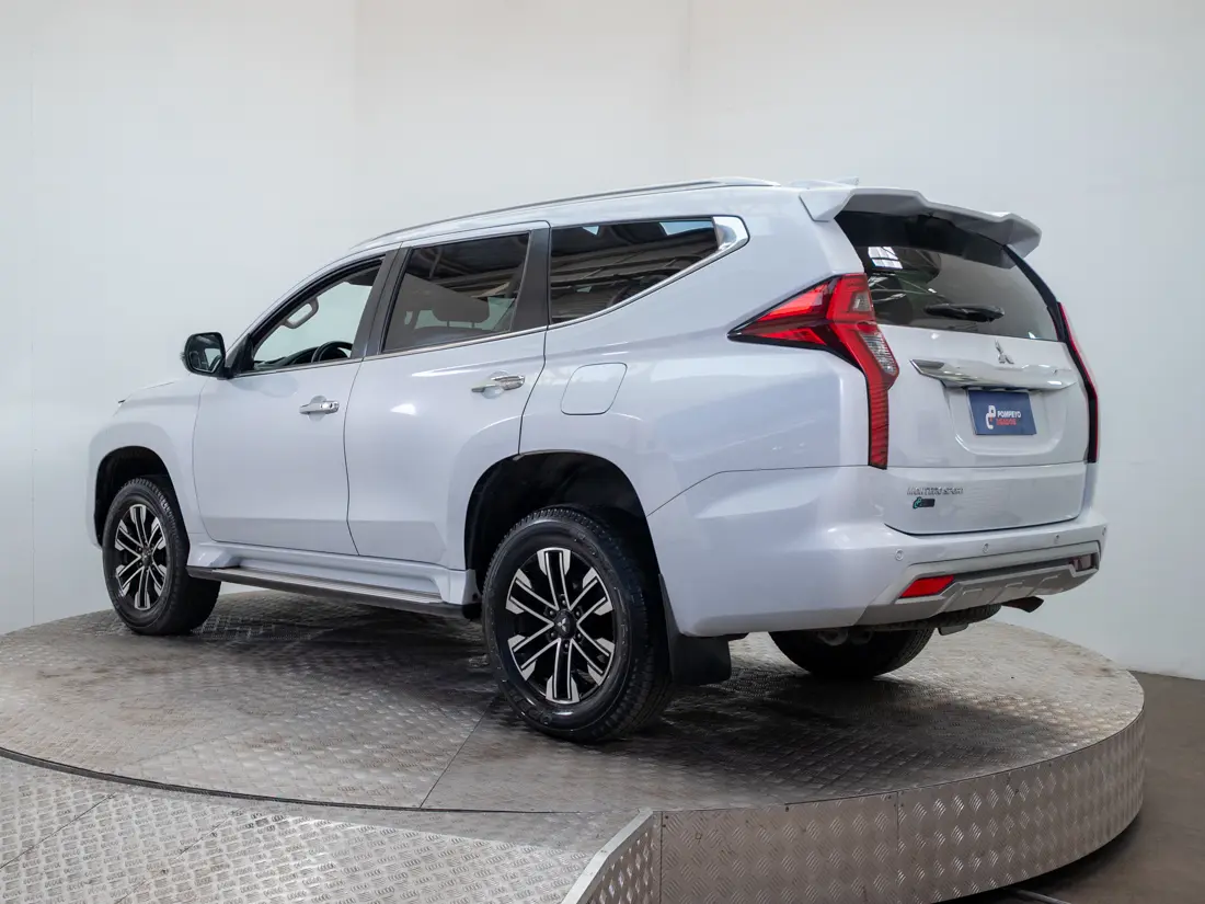 Mitsubishi Montero Sport 2.4 Limited At 4x4 Diesel año 2022