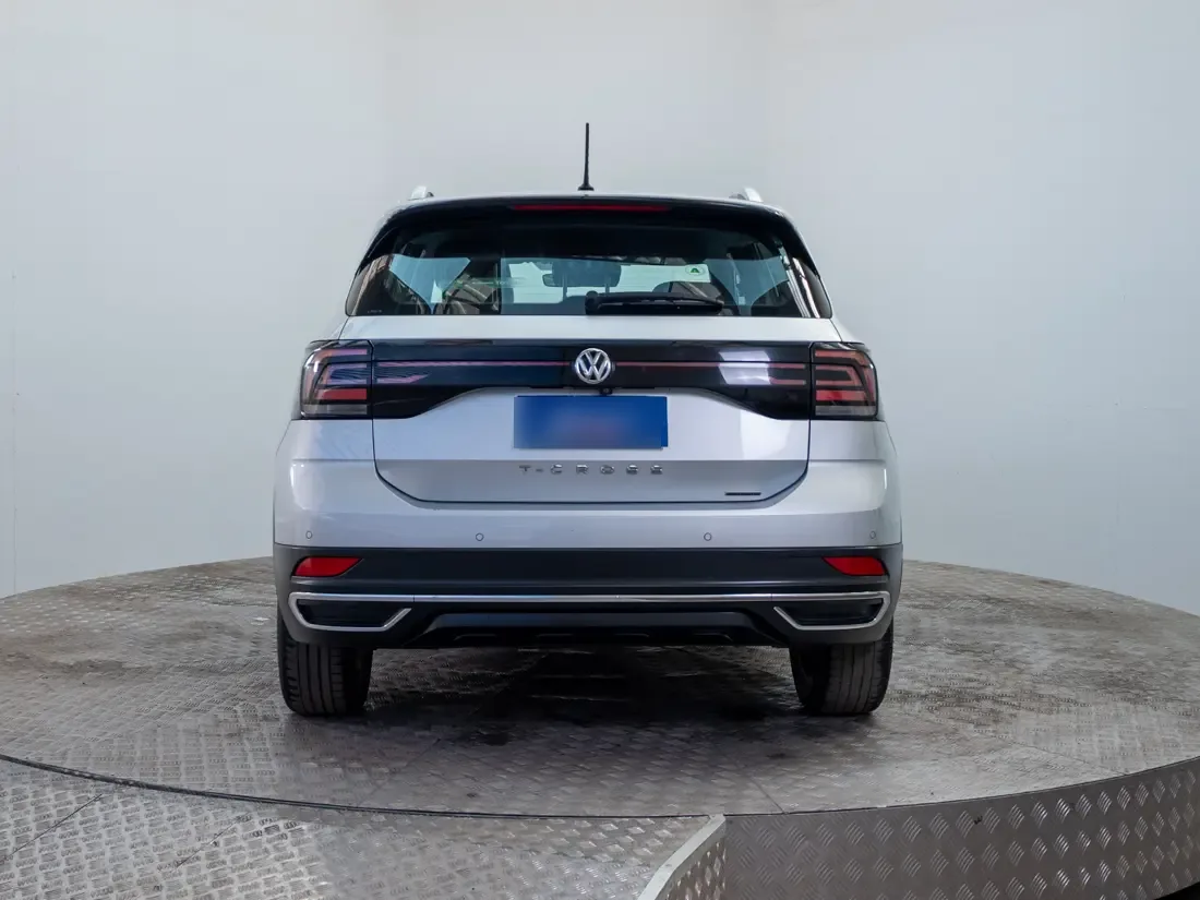 Geely Coolray 1.5 Exclusive 7dct At año 2022