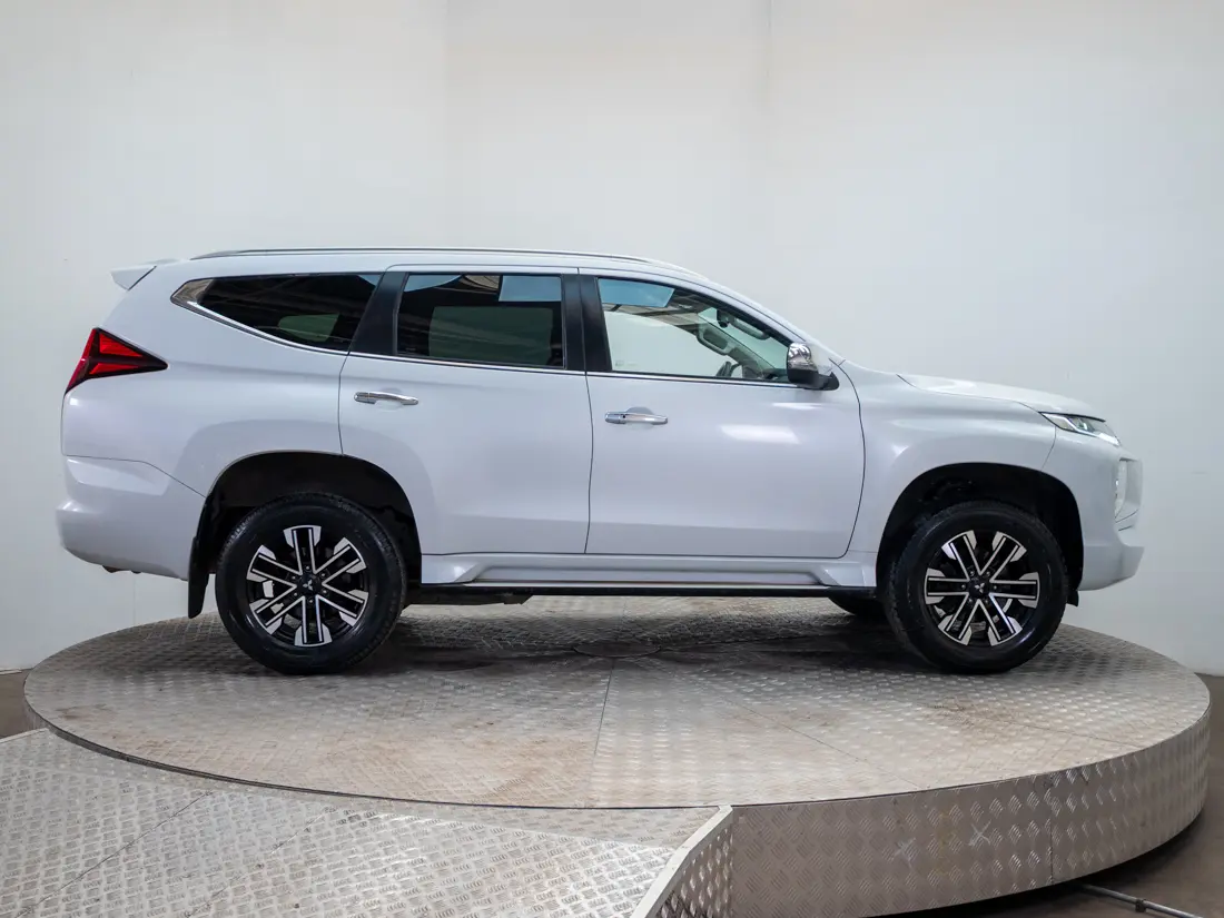 Mitsubishi Montero Sport 2.4 Limited At 4x4 Diesel año 2022