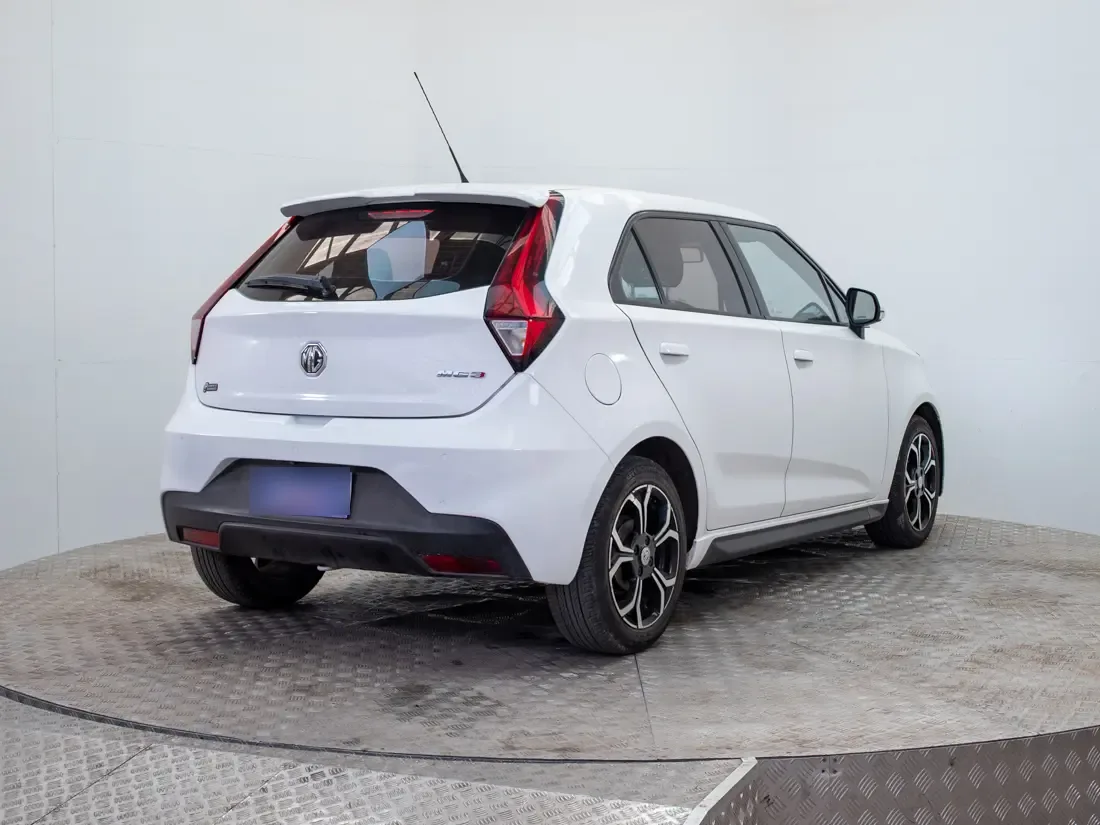 MG 3 Mg 3 1.5 Com Mt año 2022
