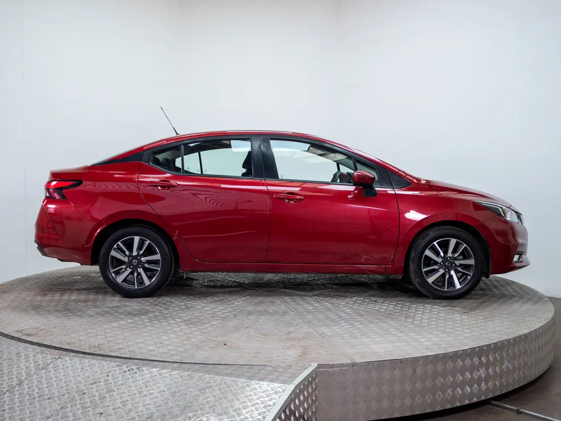 Nissan Versa 1.6 Advance Mt año 2023