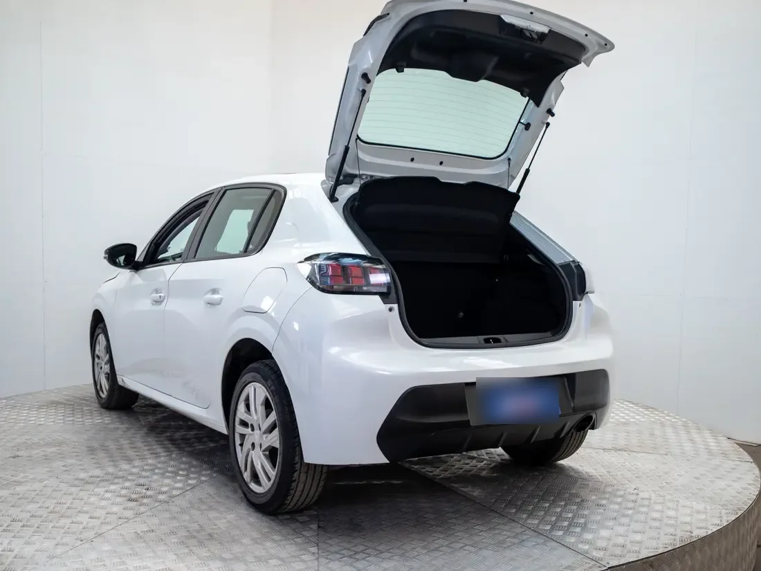 Peugeot 208 1.2 Puretech Style 75 Mt año 2023