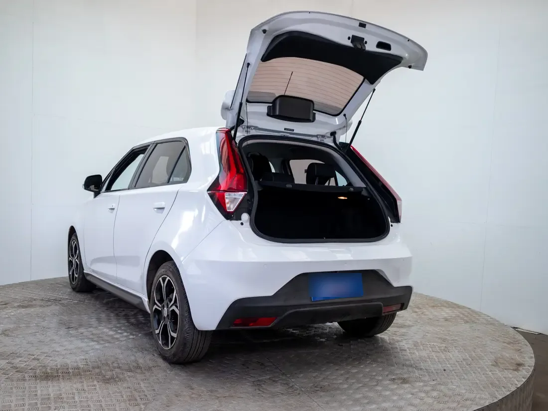 MG 3 Mg 3 1.5 Com Mt año 2022