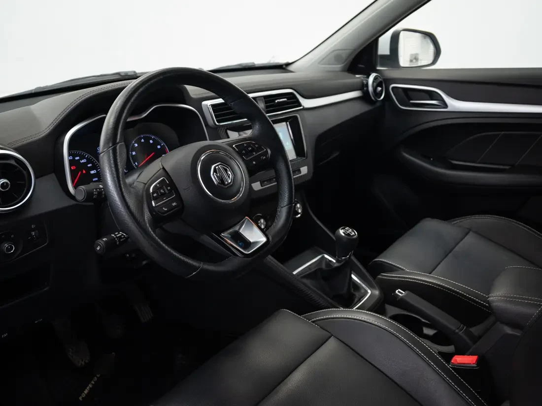 MG Zs 1.5 Com Mt año 2023