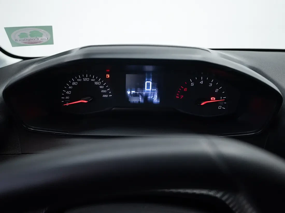 Peugeot 208 1.2 Puretech Style 75 Mt año 2023