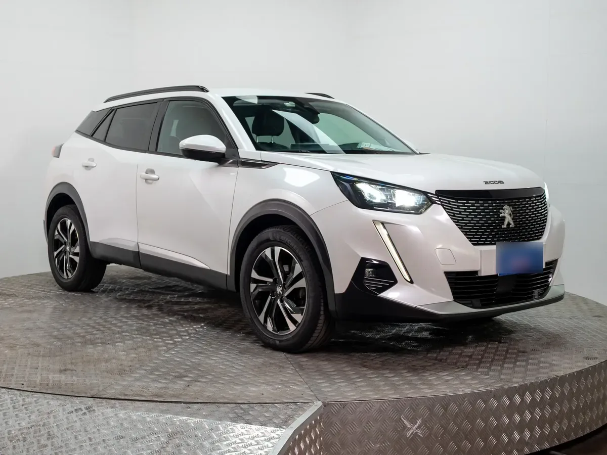 Peugeot 2008 2008 1.2 Allure Pack Puretech 130 año 2021