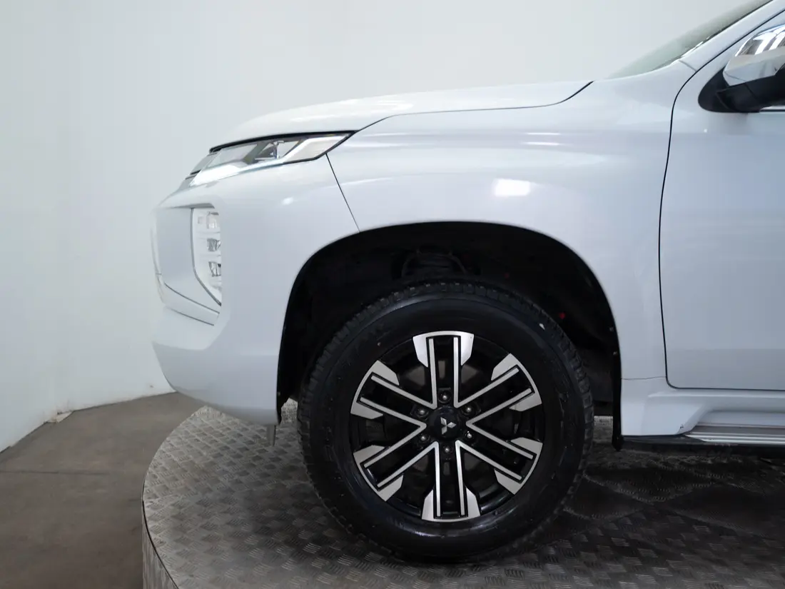 Mitsubishi Montero Sport 2.4 Limited At 4x4 Diesel año 2022