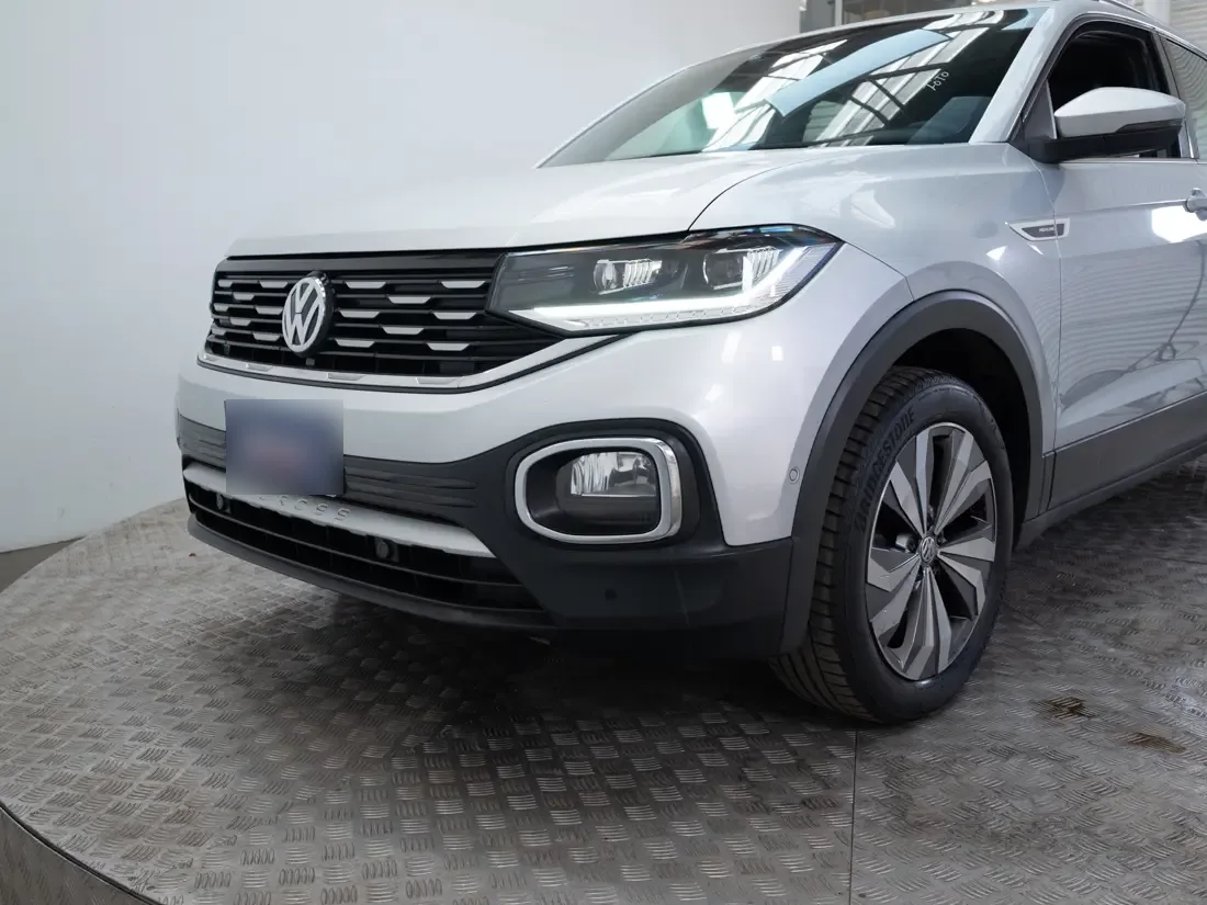 Geely Coolray 1.5 Exclusive 7dct At año 2022
