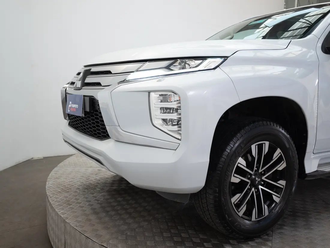 Mitsubishi Montero Sport 2.4 Limited At 4x4 Diesel año 2022
