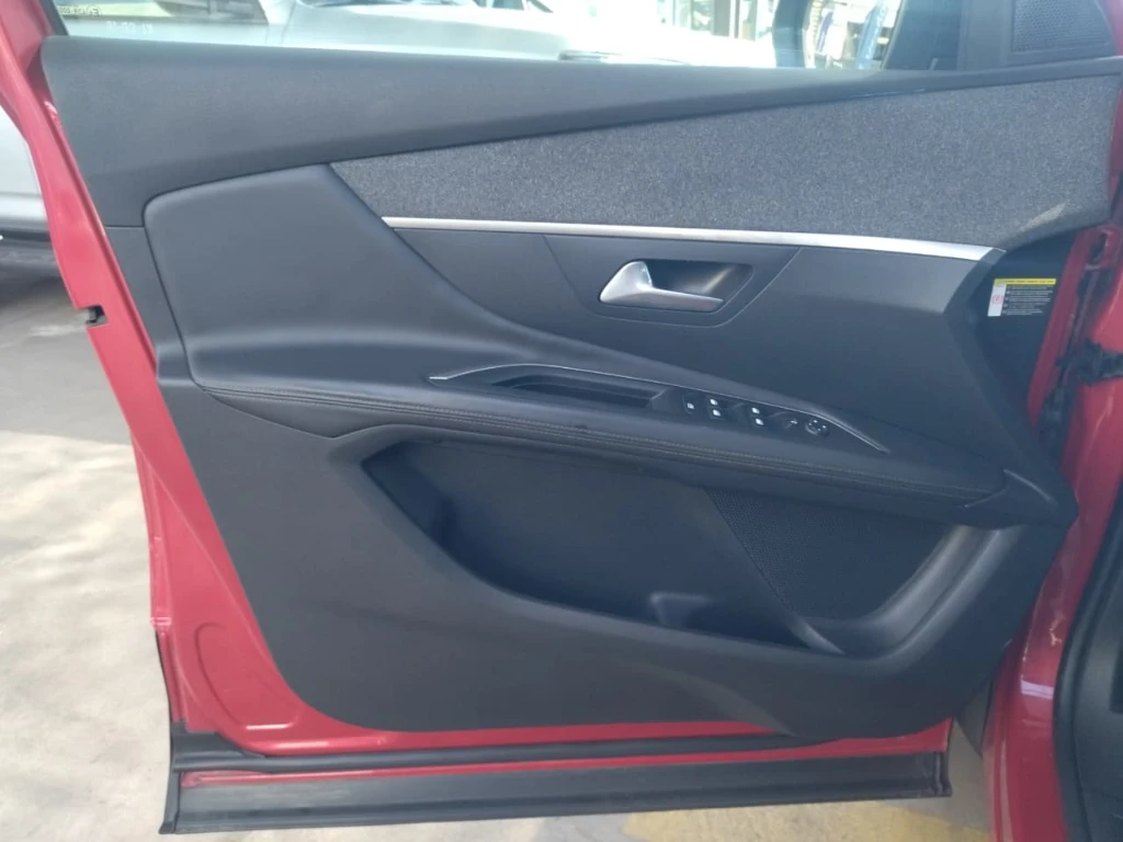 Peugeot 3008 1.6 Allure Thp 165hp E6 At año 2018