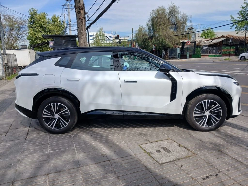 Lynk&Co 08 08 Pro 1.5t Hibrido año 2027