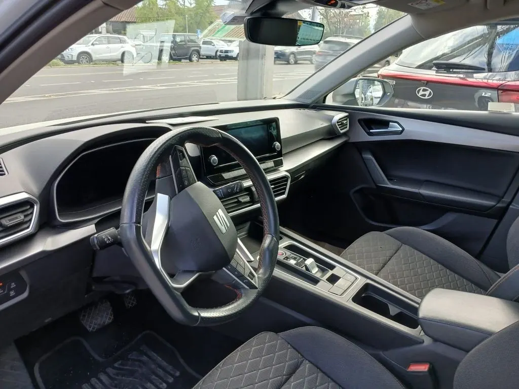 Seat Leon Leon Fr 1.4 Tsi At año 2023