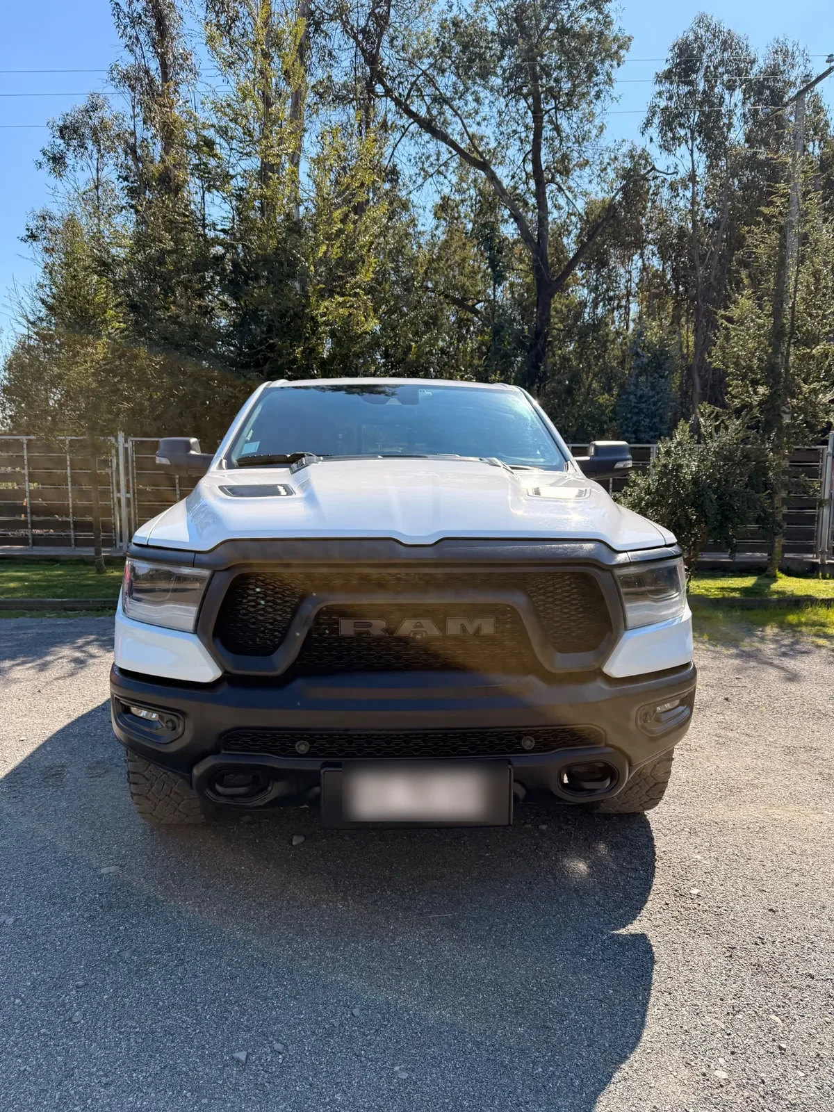 RAM 1500 5.7 Crew Cab Rebel At 4x4 año 2024