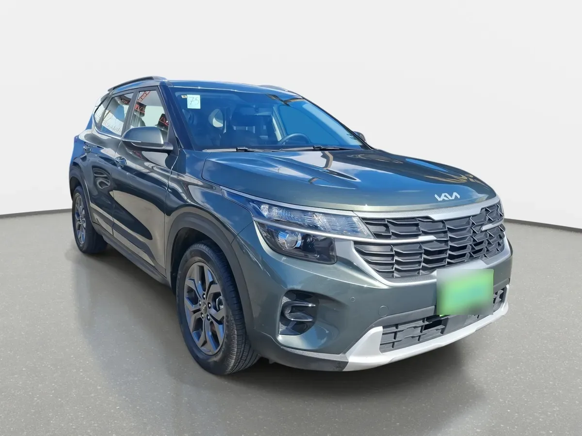 Kia Seltos 1.5 Ex 4x2 6mt 5p año 2025