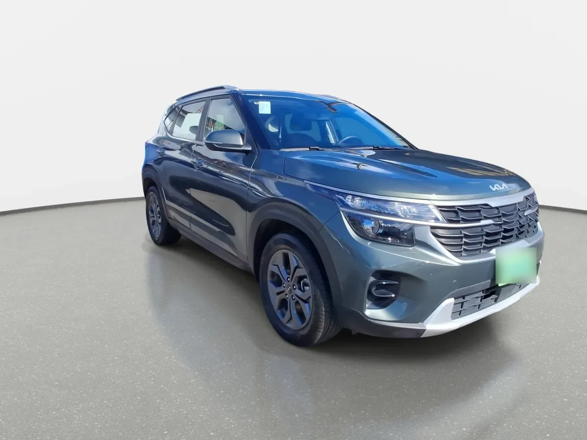 Kia Seltos 1.5 Ex 4x2 6mt 5p año 2025