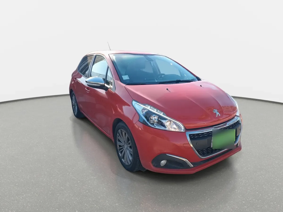Peugeot 208 1.2 Signature Puretech 4x2 82 Mt5 5p año 2020