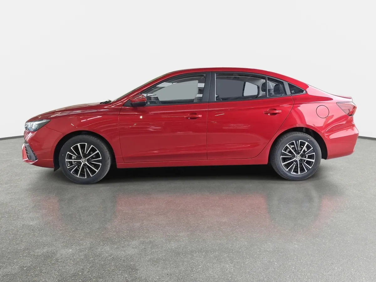 MG 5 1.5 Com 4x2 Mt 4p año 2026