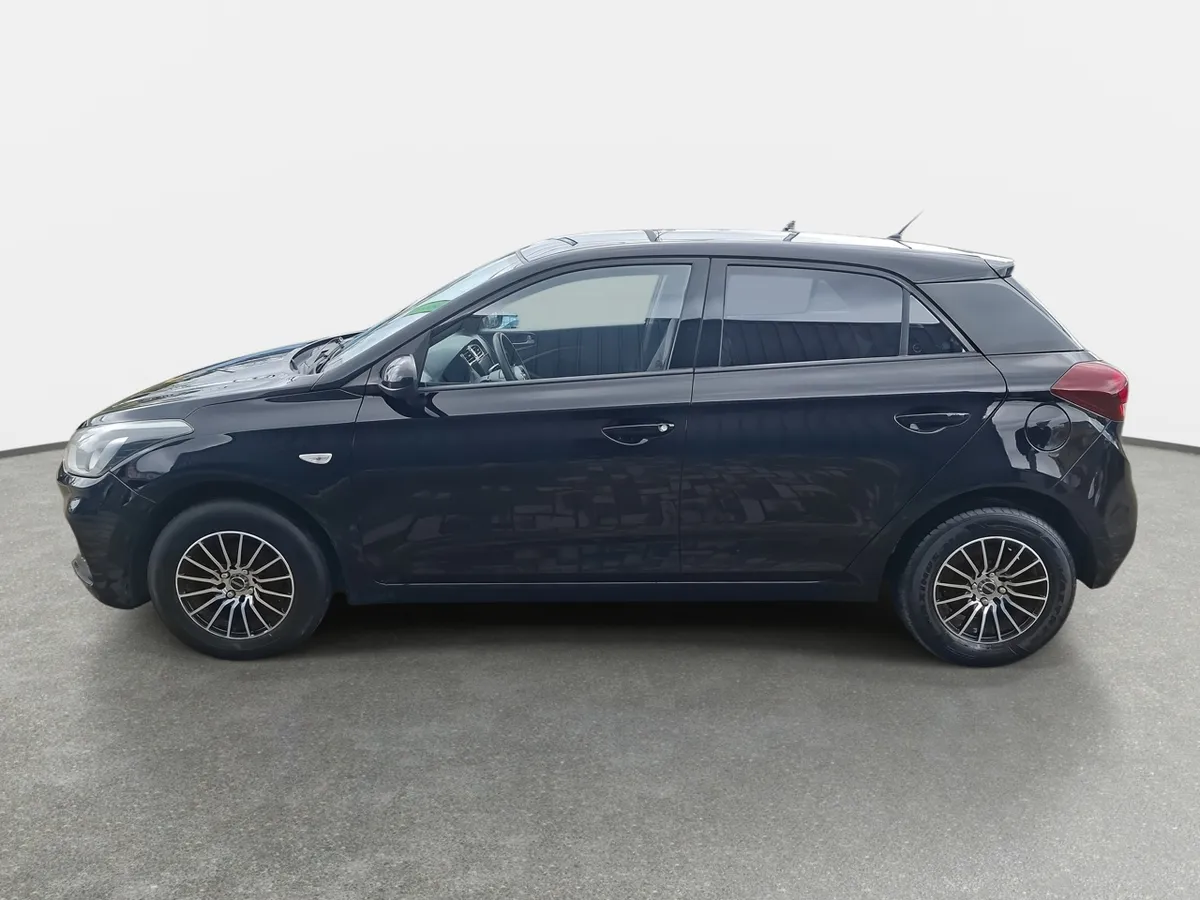 Hyundai I20 1.4 Gl Active 4x2 Hb Mt 5p año 2021